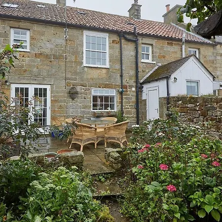 4 Bed In Oc-a29734 Egton